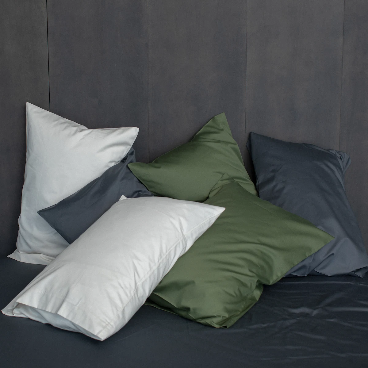 Bedroommood nordic forest milk dark grey