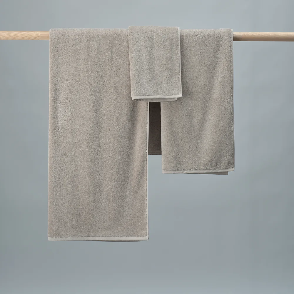 Bedroommood towels taupe