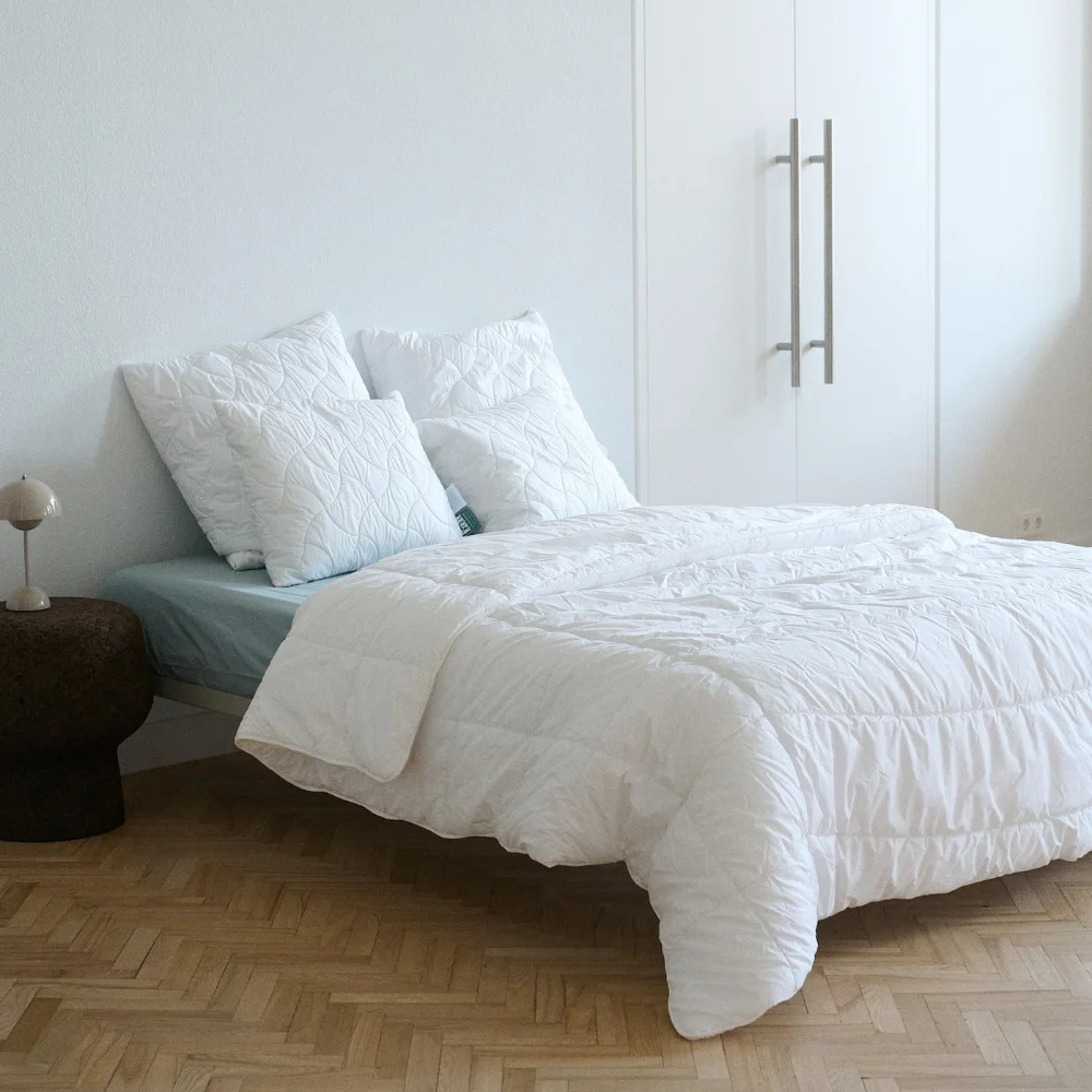 Bedroommood down alternative duvet and pillows