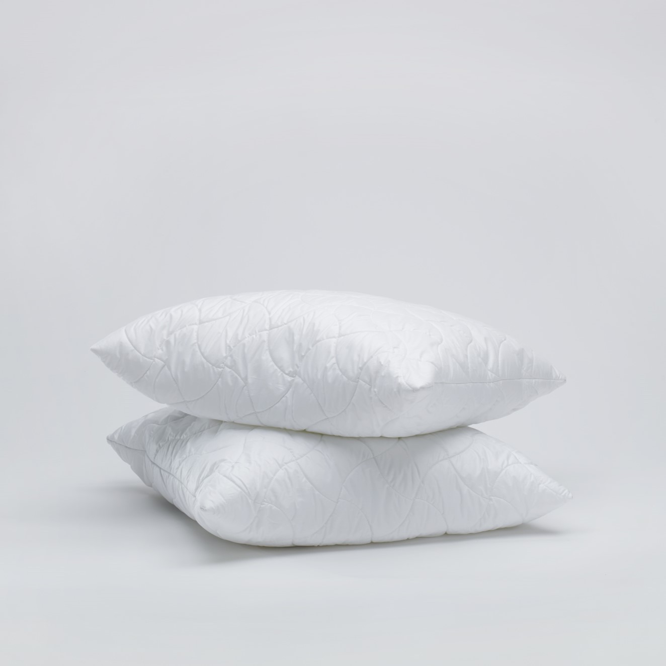 Down alternative pillows bedroommood